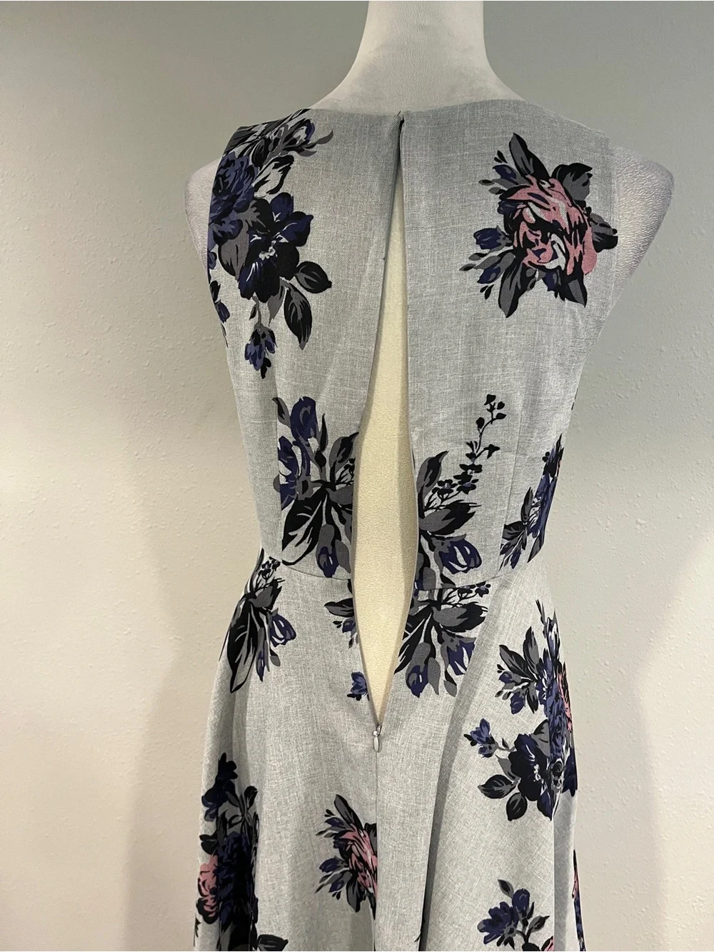 Elle Sleeveless Floral Fit-and-Flare mini Dress‎ size 2